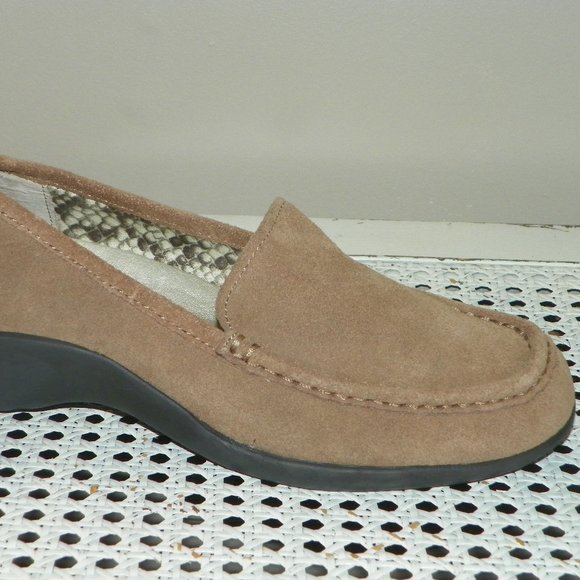 NEW ANNE KLEIN SPORT Suede Loafers Sz 7.5 M - Picture 1 of 5